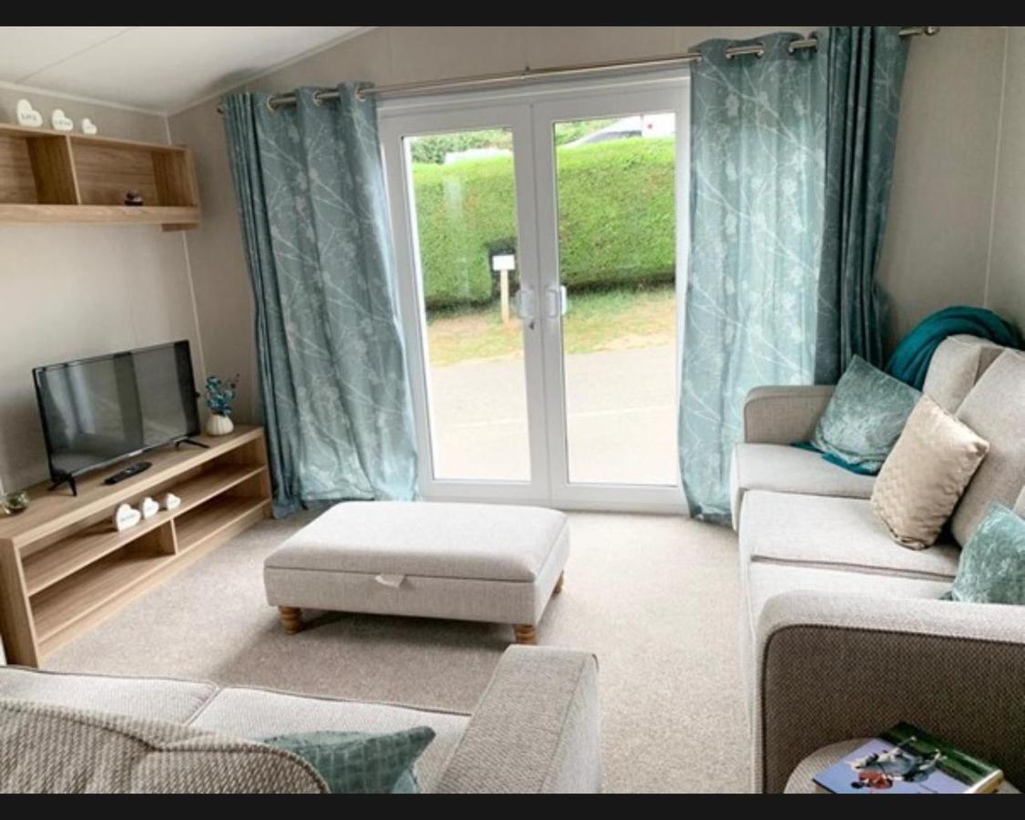 Villa Exotic 3-Bed Caravan At Newquay Holiday Park Exterior foto