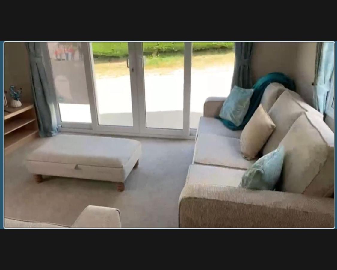 Villa Exotic 3-Bed Caravan At Newquay Holiday Park Exterior foto