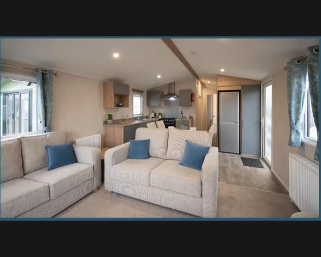 Villa Exotic 3-Bed Caravan At Newquay Holiday Park Exterior foto
