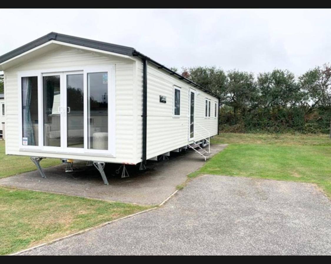 Villa Exotic 3-Bed Caravan At Newquay Holiday Park Exterior foto