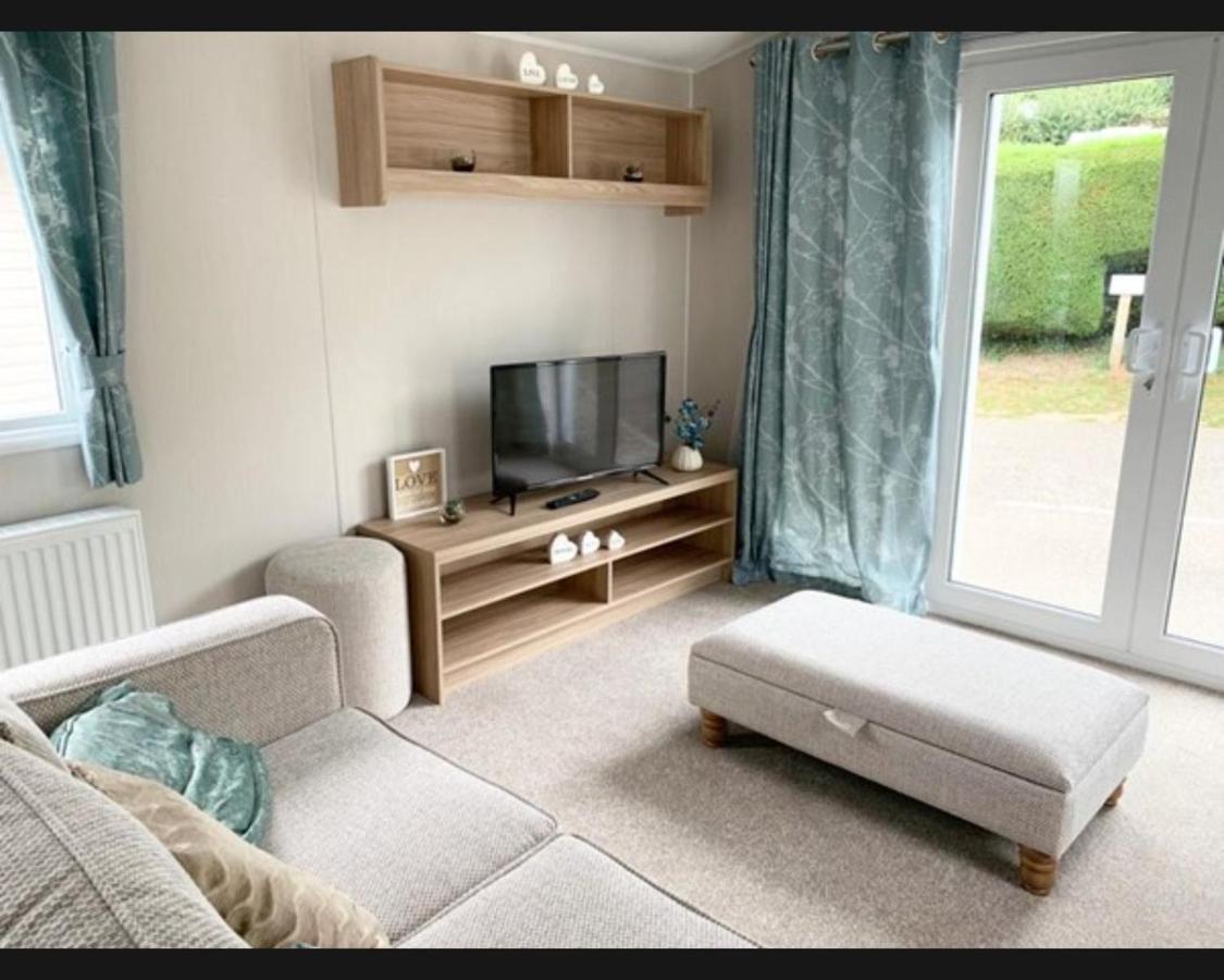 Villa Exotic 3-Bed Caravan At Newquay Holiday Park Exterior foto