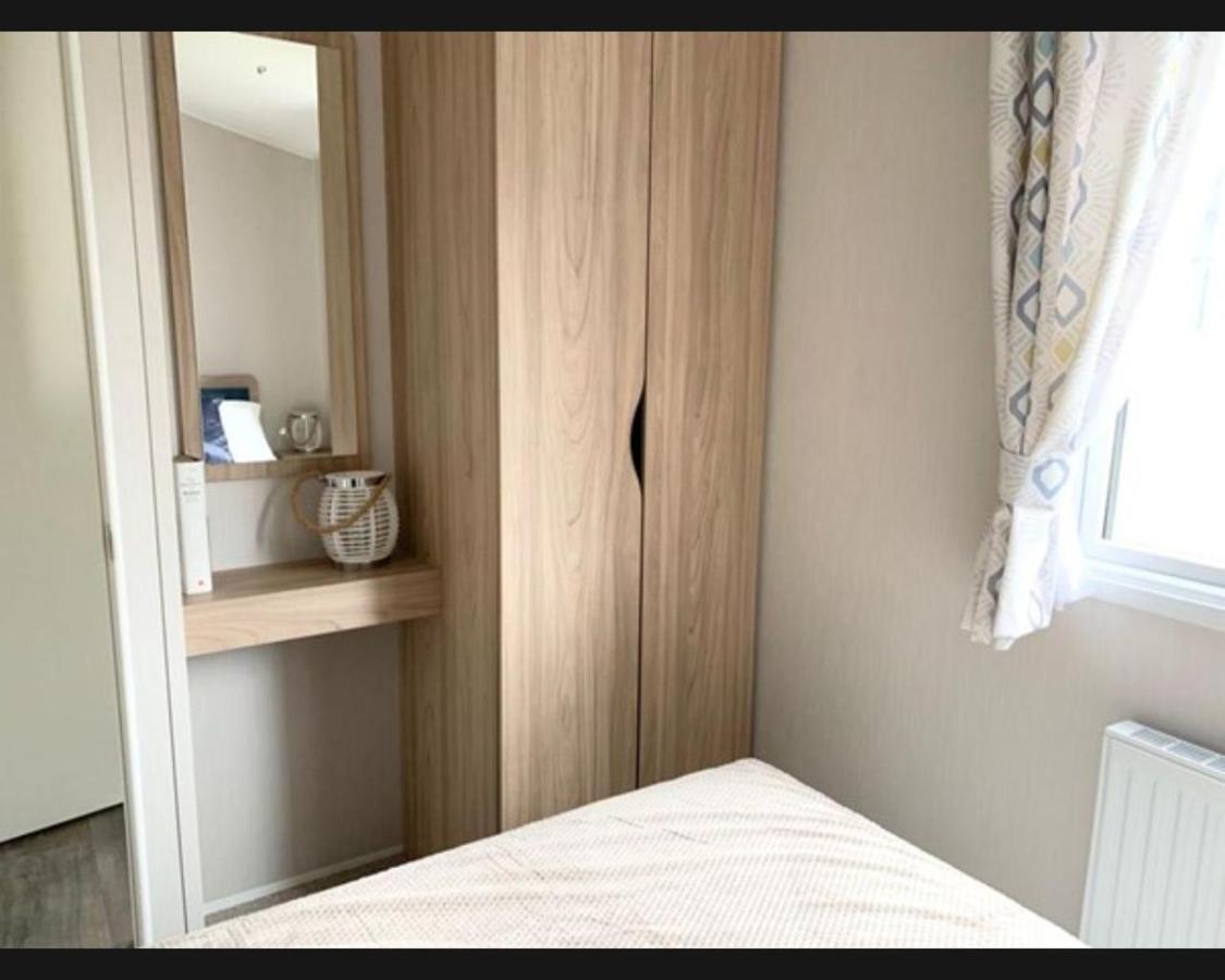 Villa Exotic 3-Bed Caravan At Newquay Holiday Park Exterior foto