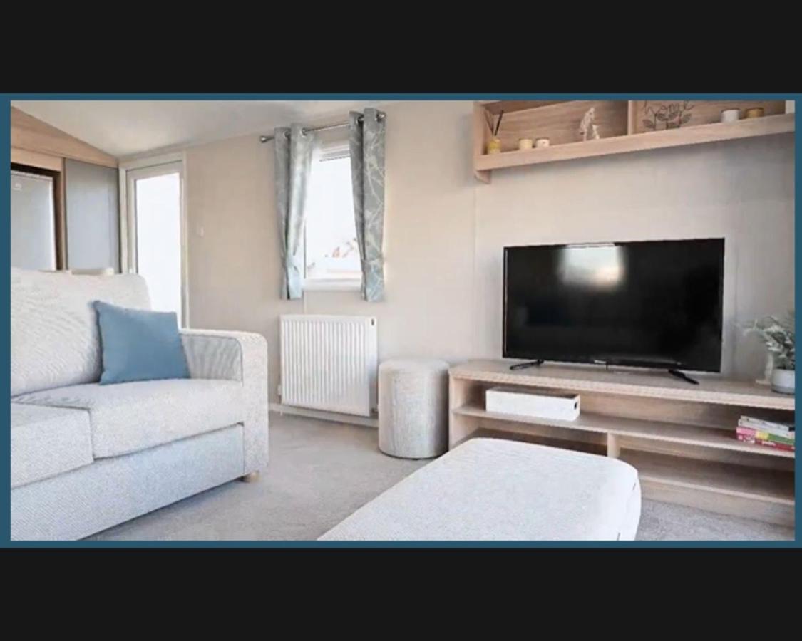 Villa Exotic 3-Bed Caravan At Newquay Holiday Park Exterior foto
