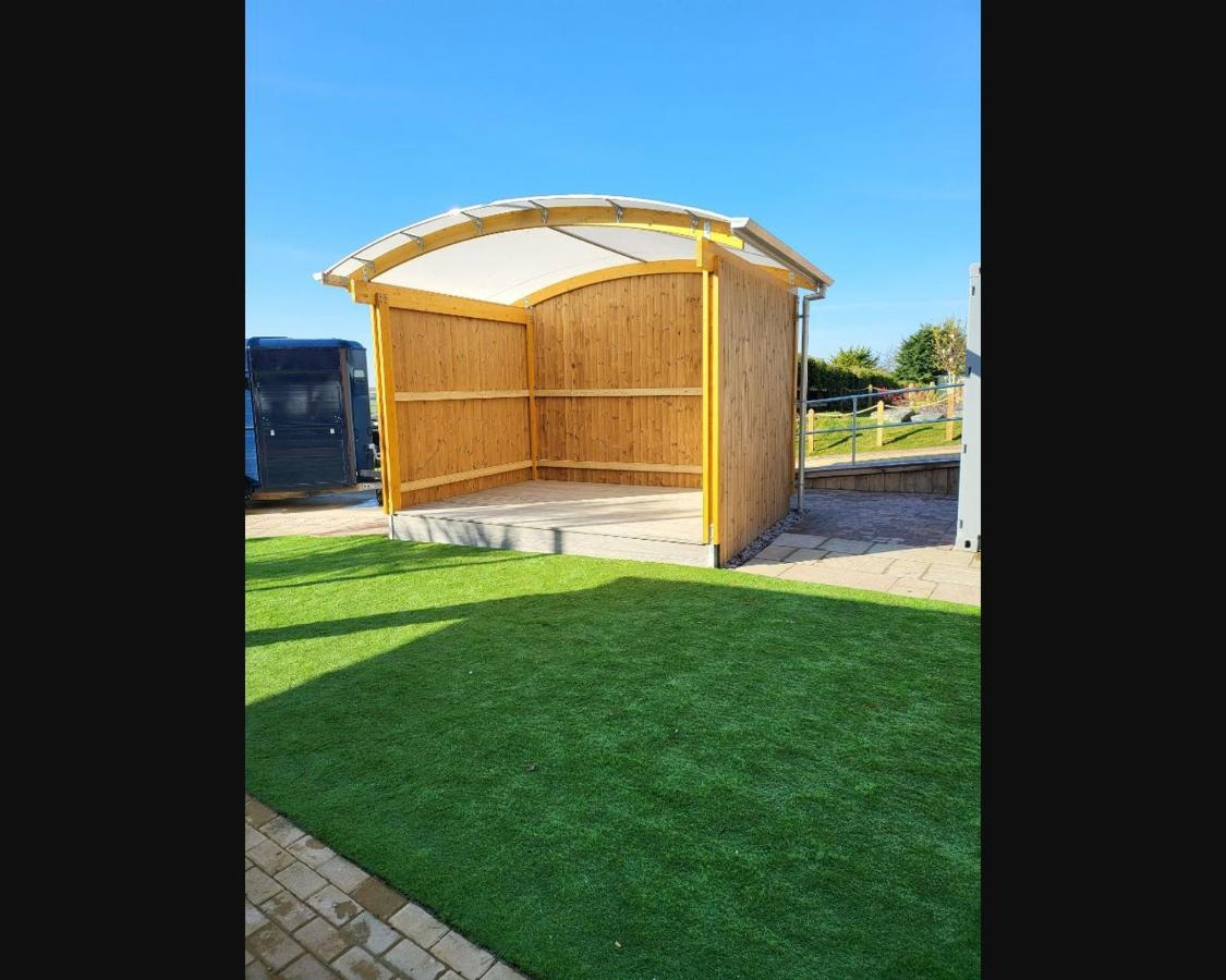 Villa Exotic 3-Bed Caravan At Newquay Holiday Park Exterior foto